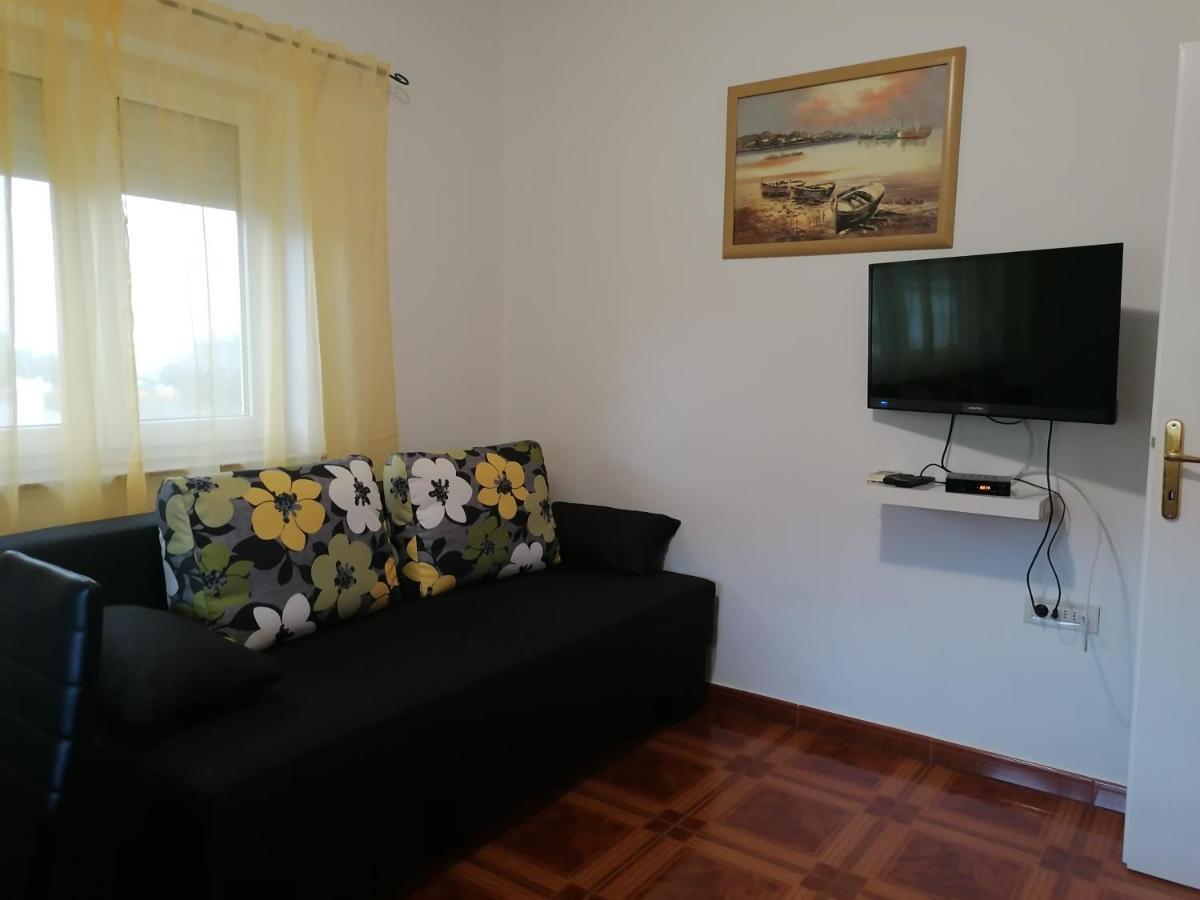 סנג' Apartmani Ivana Senj מראה חיצוני תמונה