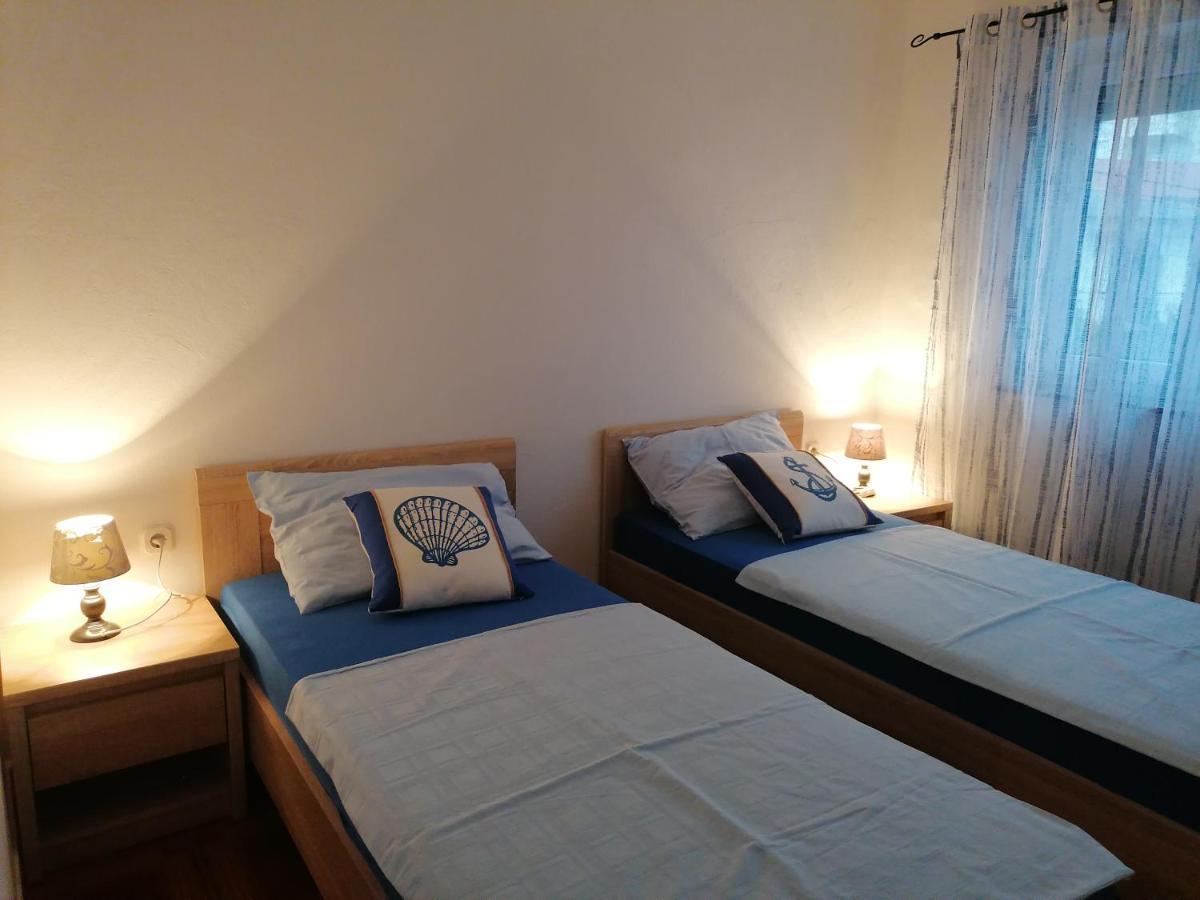 סנג' Apartmani Ivana Senj מראה חיצוני תמונה