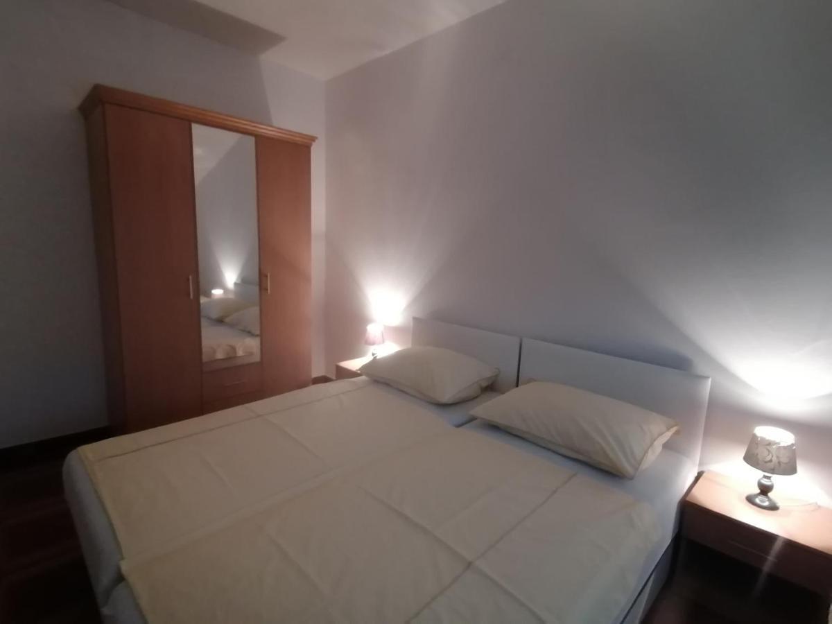 סנג' Apartmani Ivana Senj מראה חיצוני תמונה