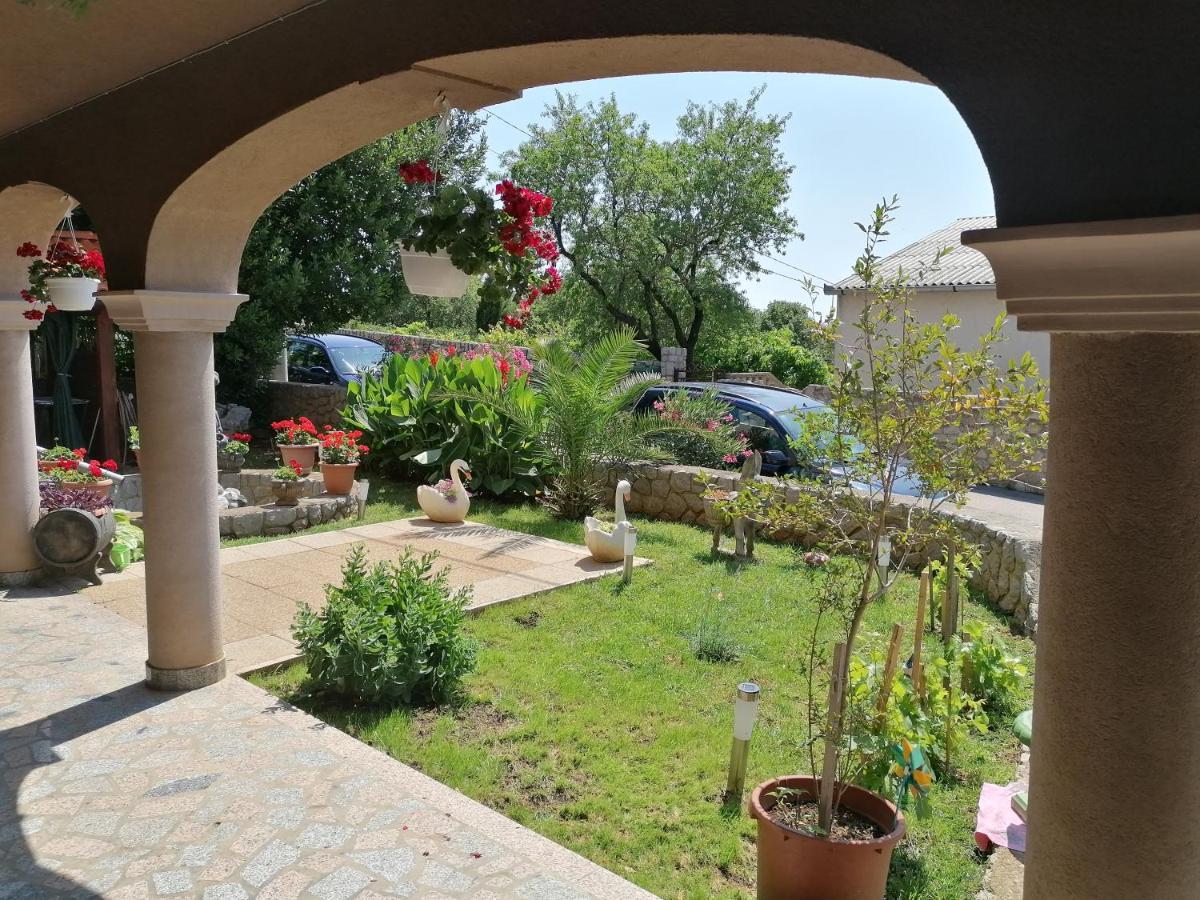 סנג' Apartmani Ivana Senj מראה חיצוני תמונה